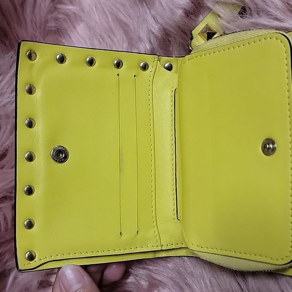 Authentic Valentino Garavani Rockstud Leather wallet - Preloved